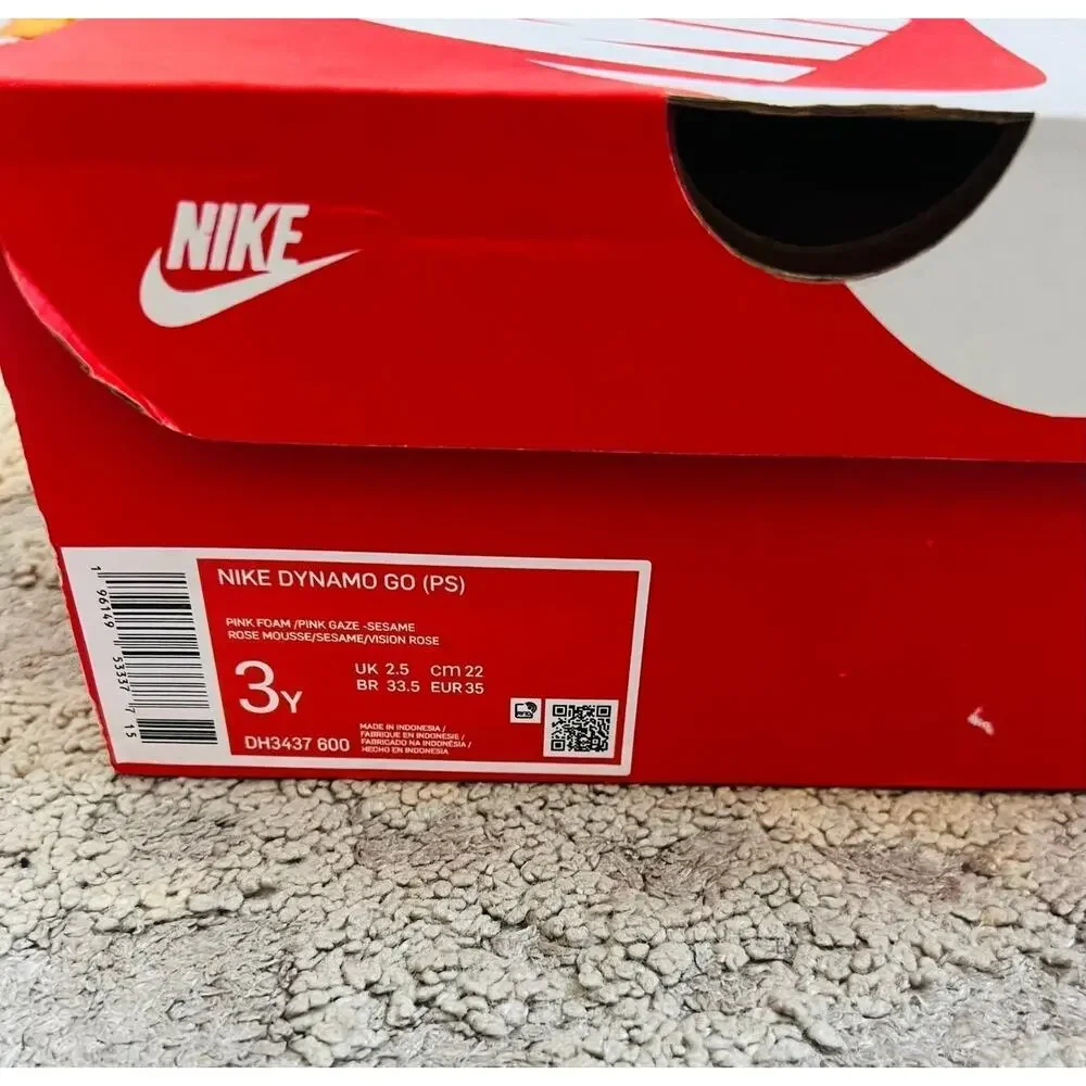 NIB❤️Nike Dynamo Kids running Sneakers shoe sz3